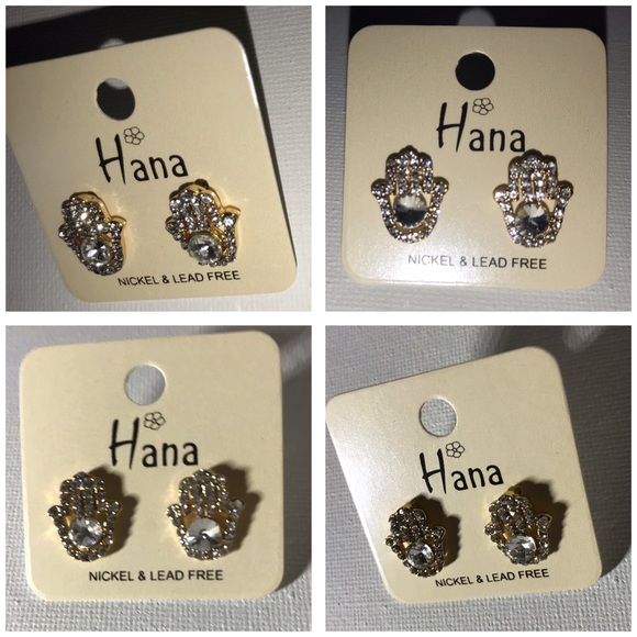 3/$15 🛍 Rhinestone Hamsa Hand Earrings Gold Tone - Picture 3 of 4
